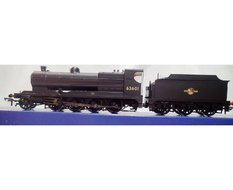 OO scale Bachmann 31-001, Robinson 04, Black Late Crest, 63601 in excellent condition, detail fitted, box has slight storage 