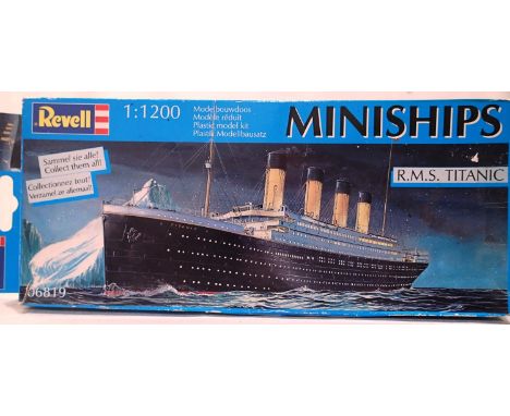 Revell 1/1200 scale plastic kit RMS Titanic, appears complete/unchecked. UK P&amp;P Group 1 (£16+VAT for the first lot and £2