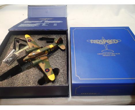 Oxford diecast 1/72 scale 72 A001 Airspeed Oxford A.S.10 in excellent to near mint condition, slight storage wear to box. UK 