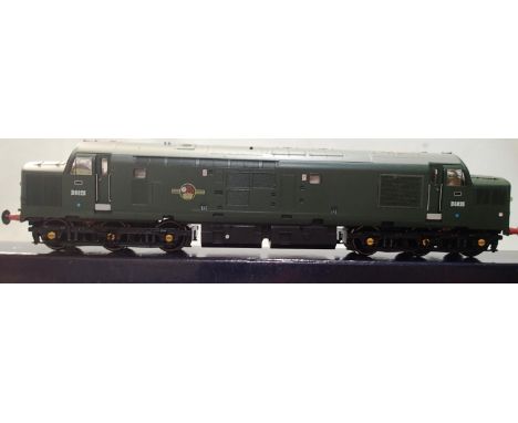 OO scale Bachmann 32-778 class 37 diesel, D6826, Green, Late Crest in excellent condition, headcode glazing detatched, presen