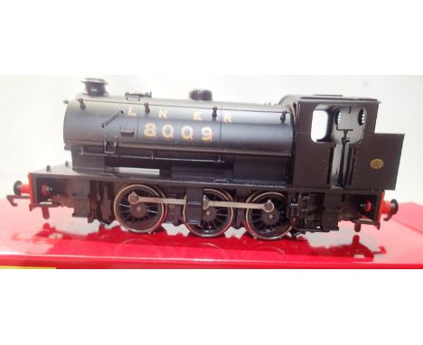 OO scale Hornby R3025, class J94, Black Early Crest, LNER 8009, in excellent to near mint condition, no paperwork, box has we