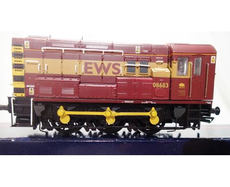 OO scale Bachmann 32-108, class 08, diesel, 08683, E.W.S Maroon in excellent condition, box has wear. UK P&amp;P Group 1 (£16