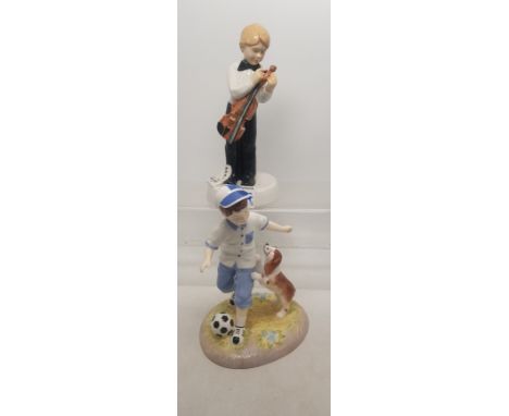 Royal Doulton figures to include Lets Play CH5 and I'm Nearly Ready HN2976 (2). 