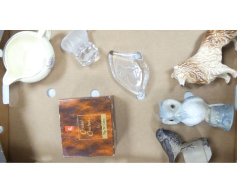 A mixed collection of items to include Slyvac dog, Poole Pottery bird, Valencia owl, paperweights, etc (1 tray) 