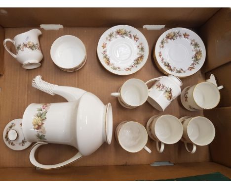 Royal Standard 'Lyndale' pattern coffee set, coffee pot, 6 cups, 6 saucers, cream jug and sugar bowl (15pc). 
