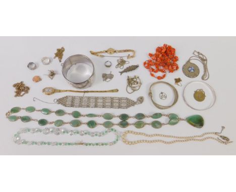Silver and costume jewellery, including an engraved silver bangle, green agate necklace, crystal beads and a reticulated fish