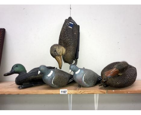 5 vintage plastic decoy birds, 3 ducks &amp; 2 pigeons