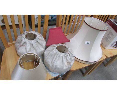 A mixed lot of lamp shades (Collect only)