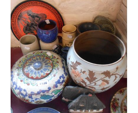 A quantity of ceramic items including Langley Ware incised jardiniere, 20th Century Chinese lidded jar, etc.