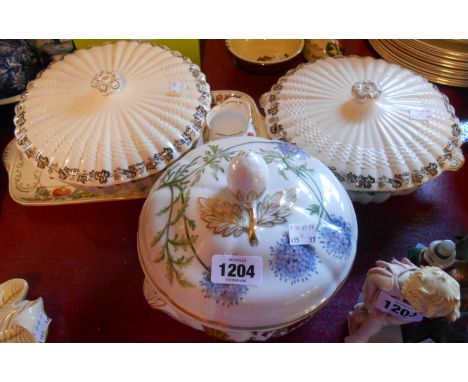 A selection of assorted ceramic items including Spode Stafford Flowers tureen, pair of Copeland Spode tureens, etc.