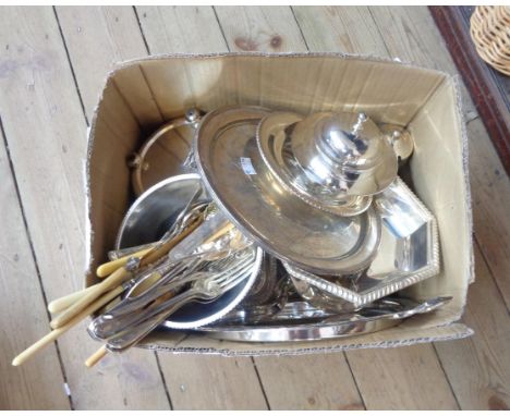 A quantity of silver plated items including three piece tea set, entree and other dishes, hors d'oeuvres dish and cutlery, et