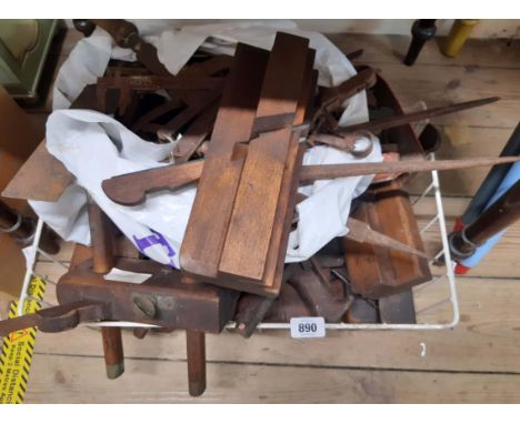 A crate containing assorted vintage woodworking and other tools including moulding planes, scribes, set square, etc.