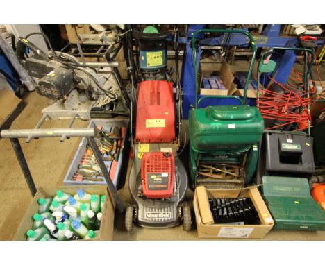 A Mountfield 23-3781-92 petrol rotary self-propelled lawn mower with Briggs & Stratton SP460 engine with rear roller
