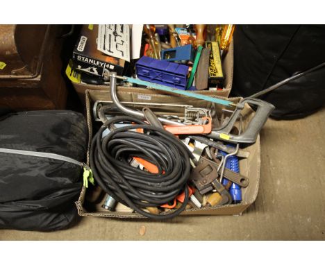 Two boxes containing various tools; to include screwdrivers, a Stanley Bailey No.4 jack plane, in original box (unused) pipe 