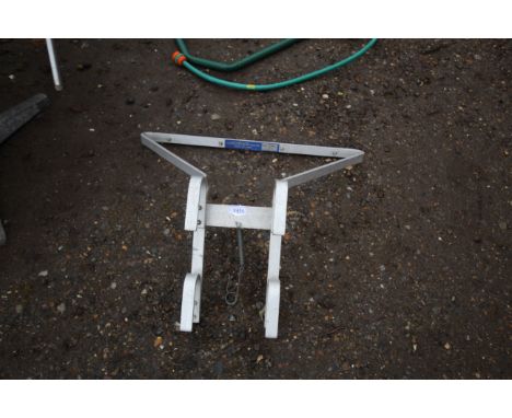 A ladder stay
