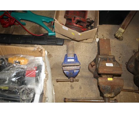 A Record 1T 4" bench vice