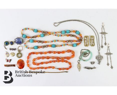 Miscellaneous jewellery, including a graduated carnelian bead necklace approx 76 cms from 15 to 20 mm; a fancy beaded necklac