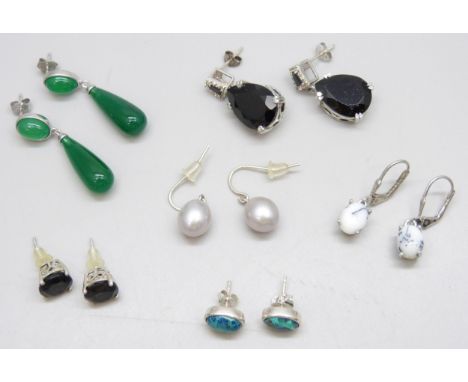 Six pairs of silver earrings sets with precious stones including shadowkite, dendritic opal, Boi Ploi black spinel, freshwate