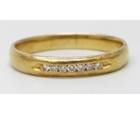 An 18ct gold and diamond ring, 3.2g, Q/R