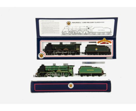 Two Bachmann OO Gauge SR 'Lord Nelson' Class Locomotives and Tenders, comprising ref 31-401 4-6-0 no 864 'Sir Martin Frobishe