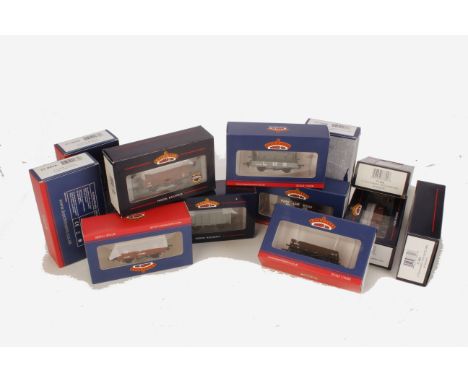 One Dozen Bachmann 4-wheeled Freight Stock,  identical to previous lot, all E, boxes E (12)  