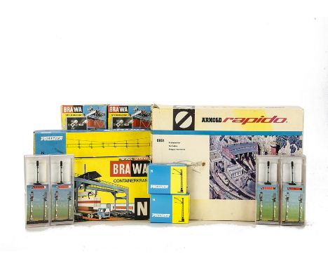 N Gauge catenary and 'Action Accessories' by Vollmer Arnold and Brawa and others, comprising a good quantity of Vollmer caten