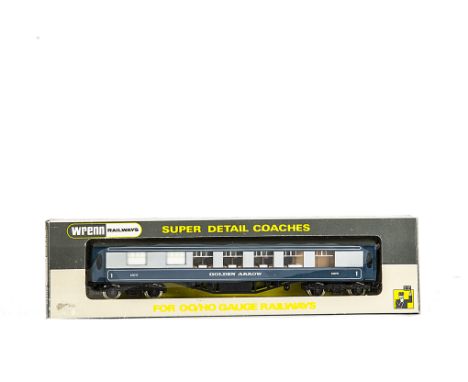 2 Rare and atypical Wrenn 00 Gauge W6005 Golden Arrow Pullman Coaches Running Number S280S and S301S, 1st Class, first in ori