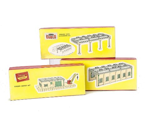 Unmade Hornby-Dublo OO Gauge Engine Shed and Goods Depot Kits, comprising 5005 2-road engine shed, 5006 engine shed extension