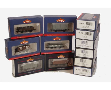 One Dozen Bachmann 4-wheeled Freight Stock,  identical to previous lot except 38-080B replaced with 'A' variant, all E, boxes