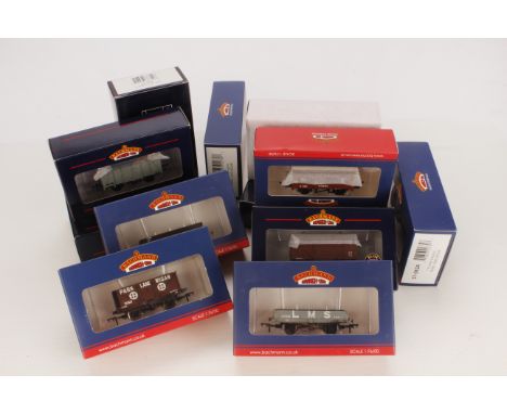 One Dozen Bachmann 4-wheeled Freight Stock,  comprising 37-802 vans (3), 37-082A Park Lane Coal Wagon (3), 37-932 and 37-933 