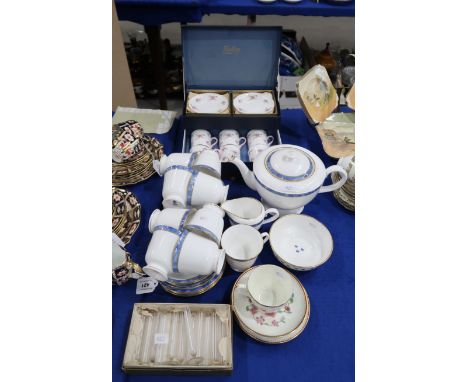 A Shelley Rose Spray boxed coffee cups and saucers, a Royal Worcester Medici pattern teaset, other Worcester pieces and twelv