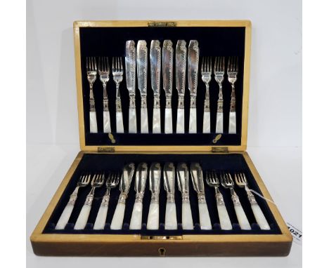 A cased set of EP &amp; mother of pearl dessert cutlery Condition Report: Available upon request