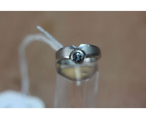 Silver and topaz ring size L