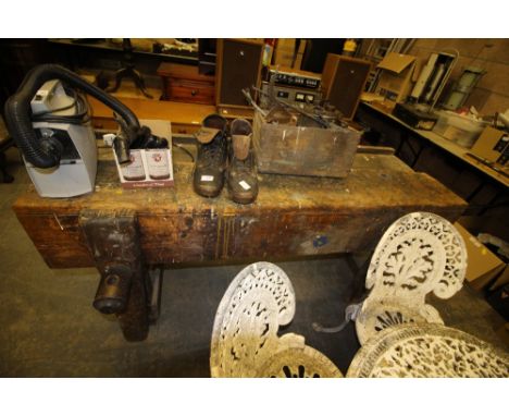 Wood work bench