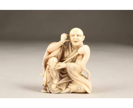 Japanese ivory okimono of a seated man, Meiji period. 8cm high Figure is in very good condition. No obvious damages or restor