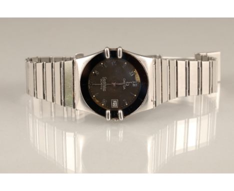 Gents stainless steel vintage Omega Constellation chronometer Quartz wrist watch, black enamel bezel, black dial with platinu