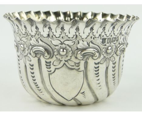 Late Victorian Irish silver sugar bowl,
by Gibson & Co., of Belfast, hallmarks Sheffield 1898, 8.5cm across.