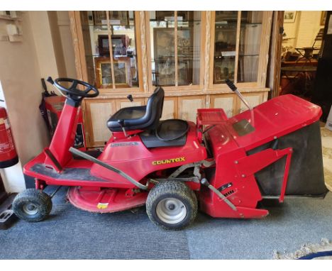 A Countax ride on lawnmower, 11.5hp, Briggs &amp; Stratton engine.