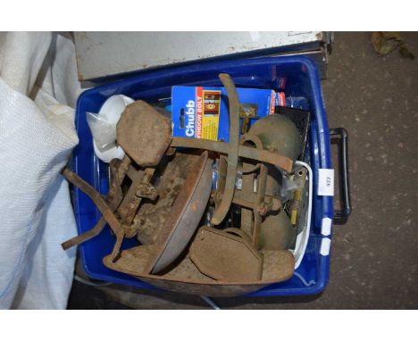 KITCHEN SCALES ETC