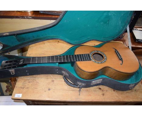 CASED VINTAGE ACOUSTIC GUITAR (A/F)