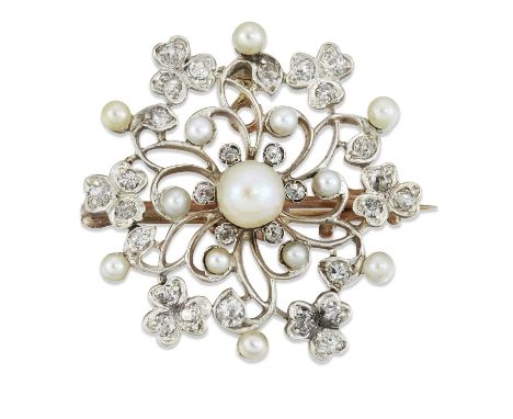 AN EARLY 20TH CENTURY PEARL AND DIAMOND PENDANT / BROOCH a pearl within an openwork diamond and seed pearl-set clover leaf fr