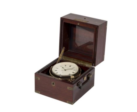 Ulysse NARDIN et HERMES Paris, circa 1950. Chronomètre de marineN°24113Boite en acajou, section médiane vitrée, orné d'une pl
