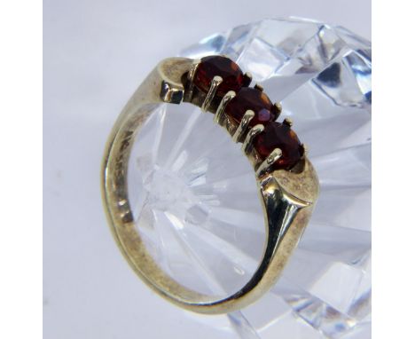 DAMENRING585/000 Gelbgold mit Madeiracitrin. Ringgr. 57, Brutto ca. 5,4g A LADIES RING 585/000 yellow gold with Madeira citri