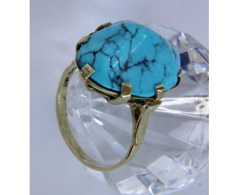 DAMENRING585/000 Gelbgold mit Türkis. Ringgr. 57, Brutto ca. 6,8g   A LADIES RING 585/000 yellow gold with turquoise. Ring si