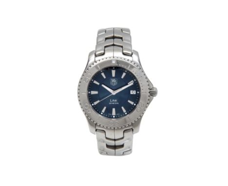 A TAG HEUER MEN’S STAINLESS STEEL QUARTZ BRACELET WATCH. LINK.  Brand: Tag Heuer Model: Link Year: Circa 2000 Movement: Quart