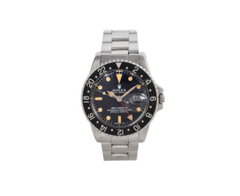 A COLLECTABLE MEN'S ROLEX STAINLESS STEEL GMT AUTOMATIC BRACELET WATCH. GMT-MASTER.Brand: Rolex Model: GMT Master Case refere
