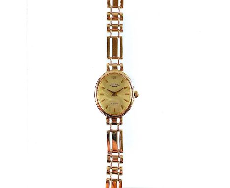 A Rotary Elite modern 9ct gold quartz ladies bracelet wristwatch. total weight 15.6g.
