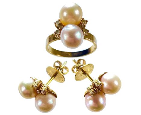 A high purity gold diamond and pearl set ring and matching pair of earrings. Each set with two pearls measuring 7mm and six s
