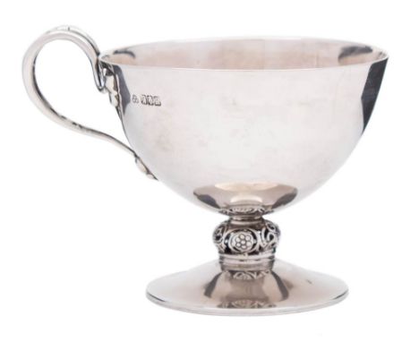 A George V  Irish silver pedestal cup, maker Wakely &amp; Wheeler, Dublin 1912: the plain circular bowl with pierced foliate 