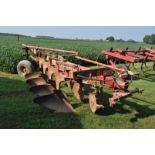 International 720 moldboard plow, 4x16”, toggle trip, semi mount